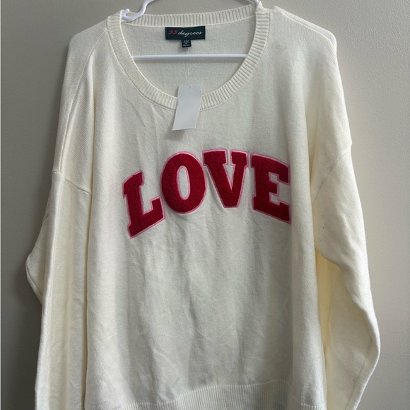 32 Degrees Sweaters - 32 Degrees Cream Sweater with Red Love Print